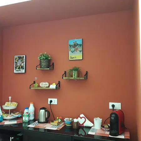 A Spasso Per Couette-café 3*